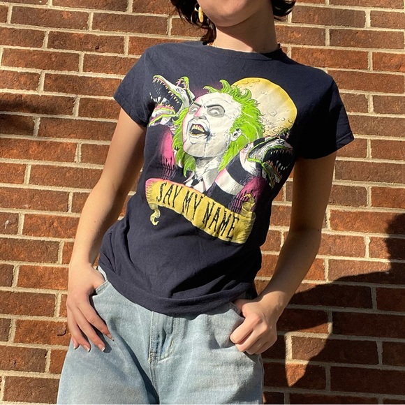 SOLD Beetlejuice graphic tee - Picture 3 of 8